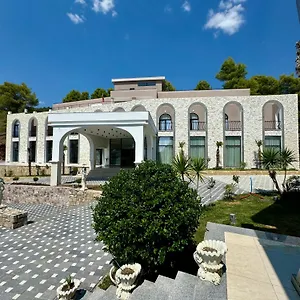 4* Hotel Panorama &